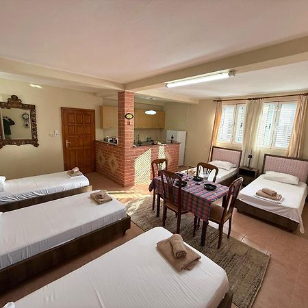 Shkodra Guest House 2 Luaran gambar
