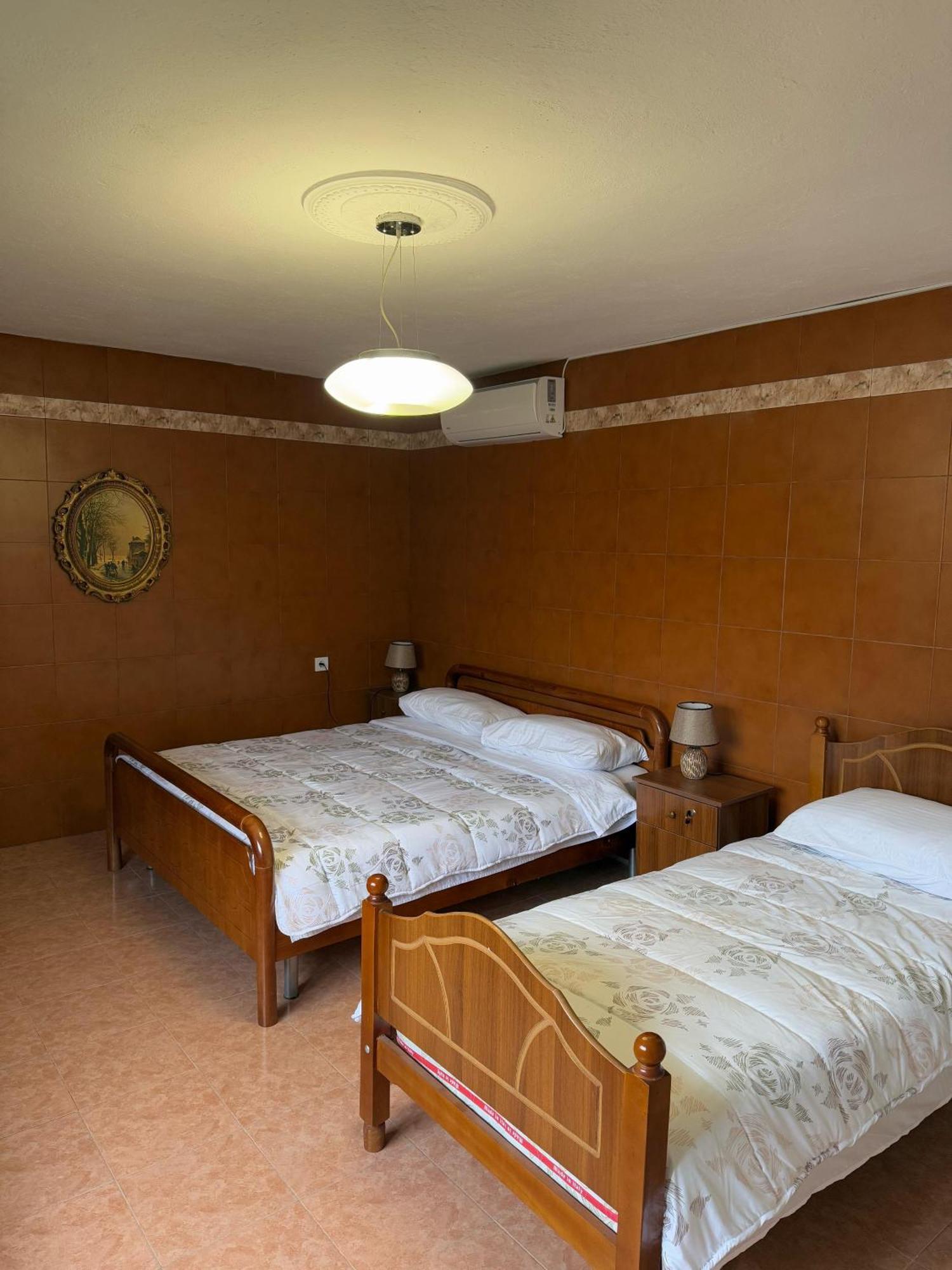 Shkodra Guest House 2 Luaran gambar