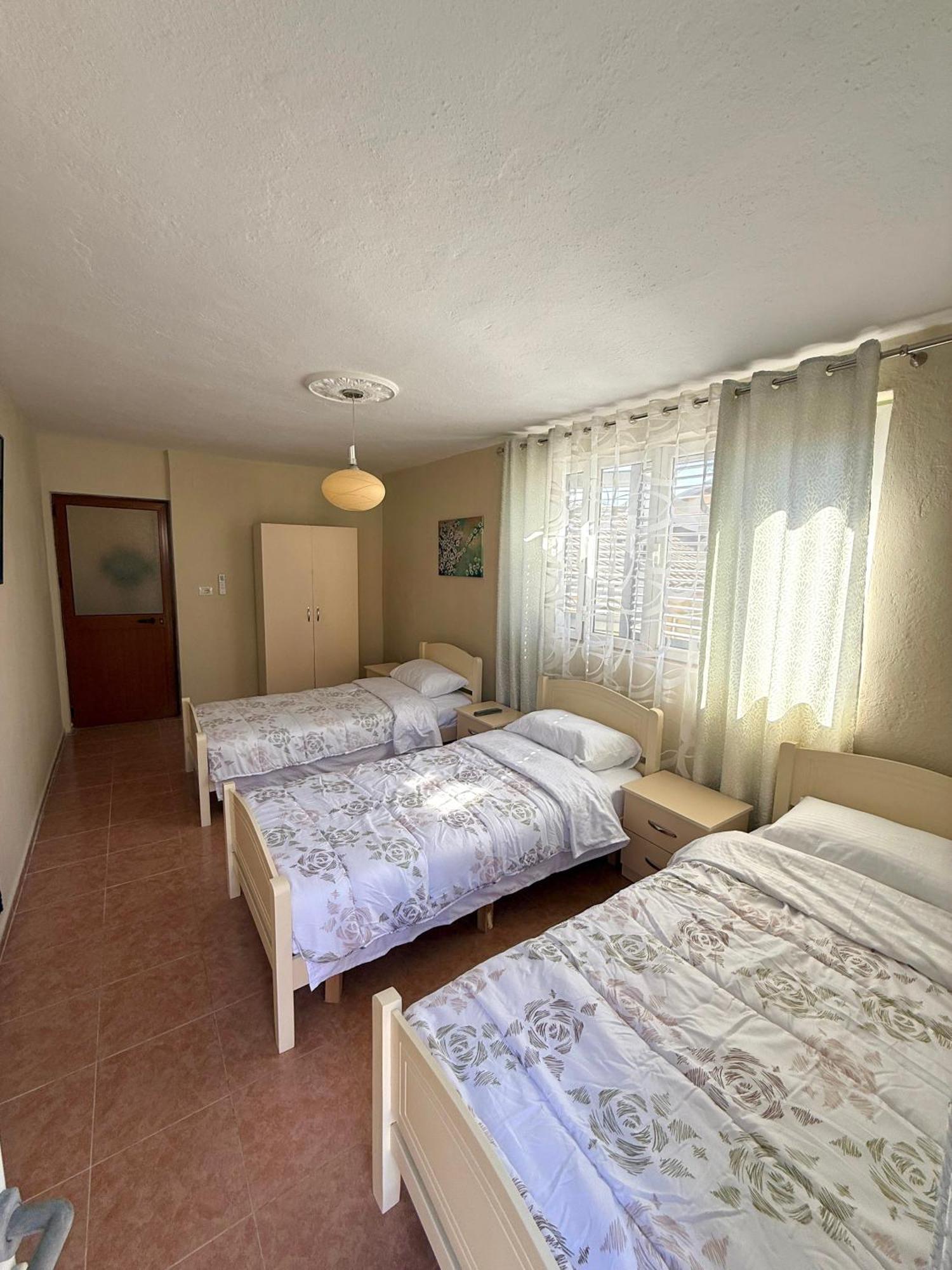 Shkodra Guest House 2 Luaran gambar