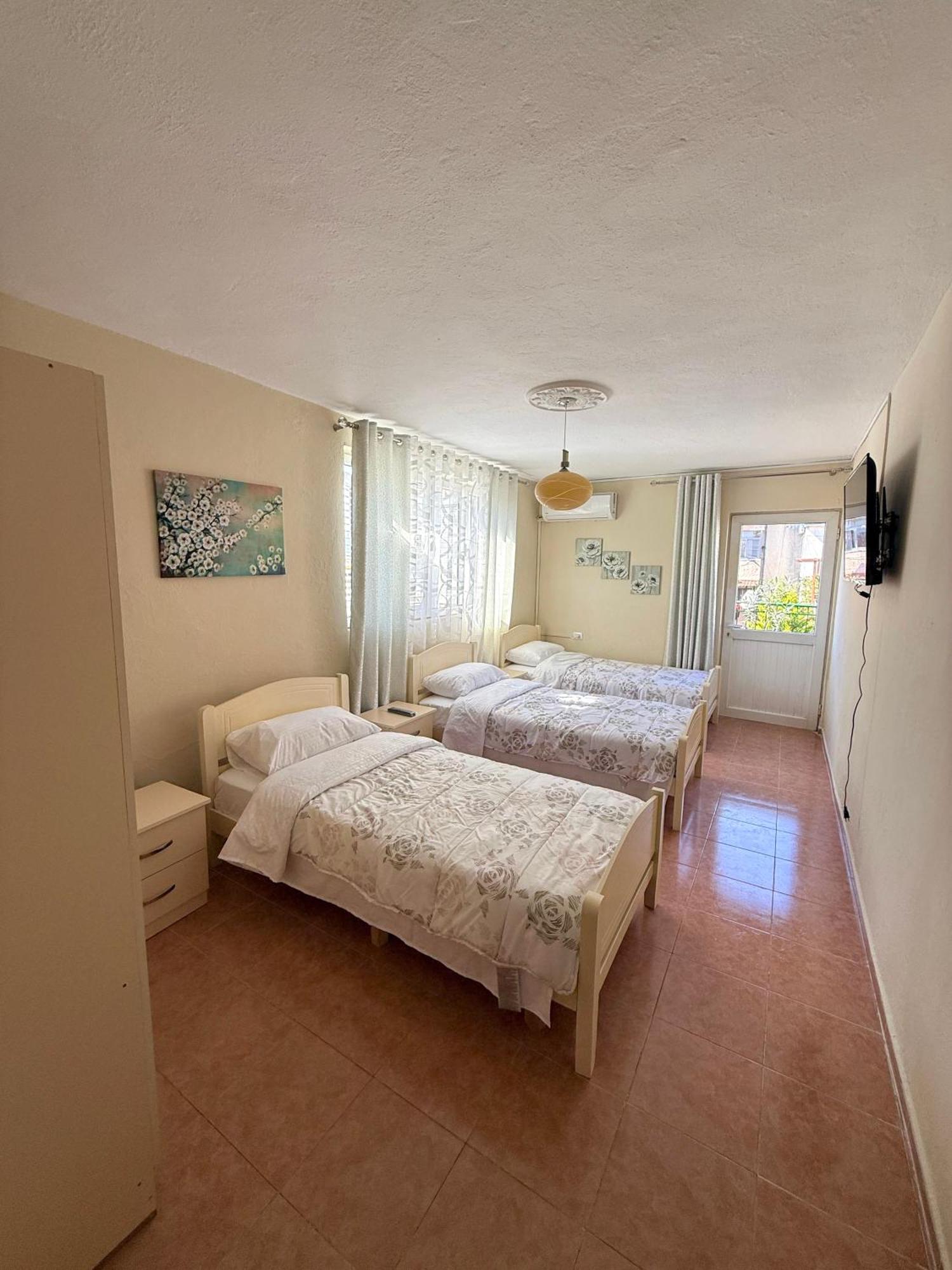 Shkodra Guest House 2 Luaran gambar