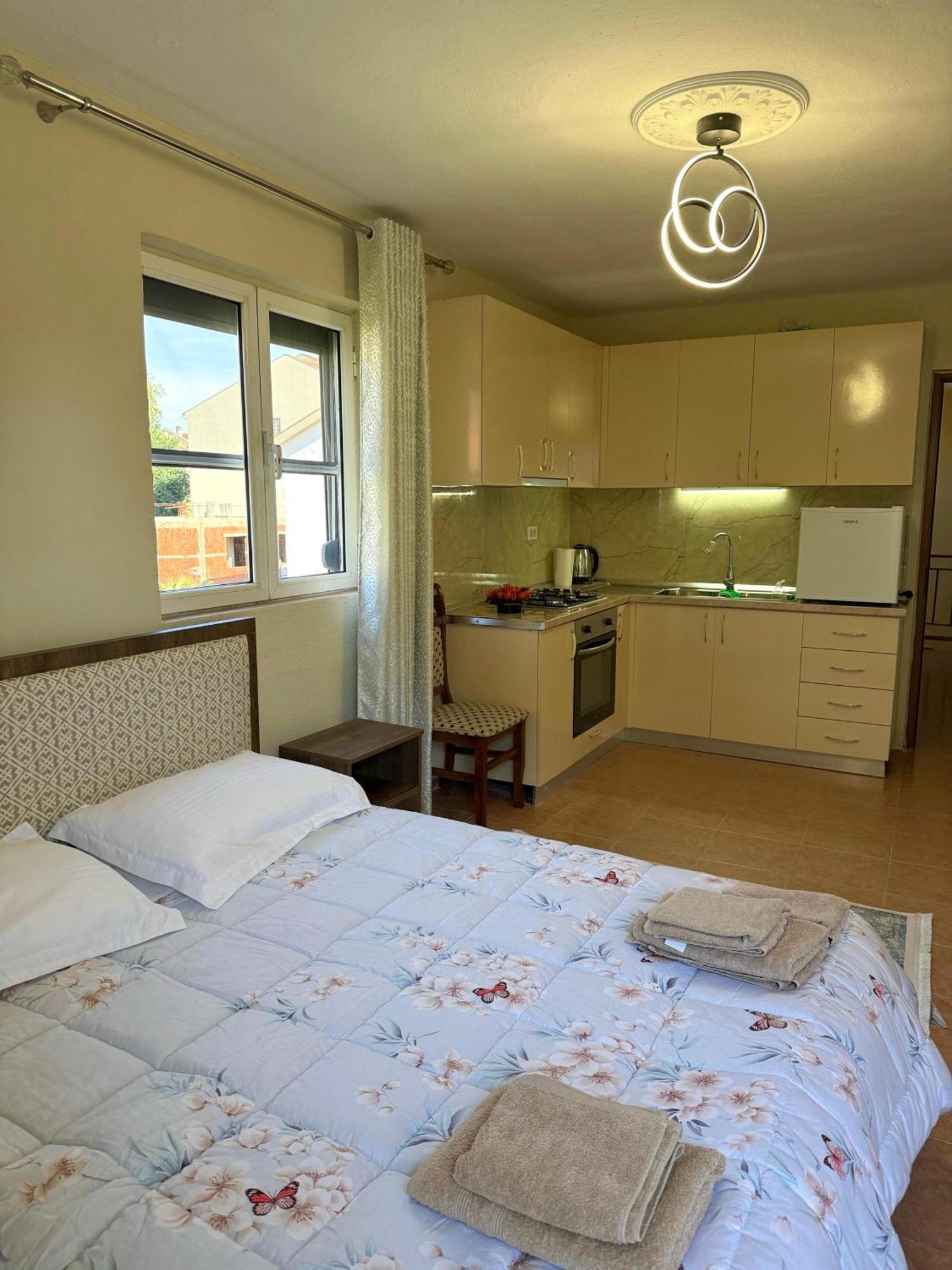 Shkodra Guest House 2 Luaran gambar