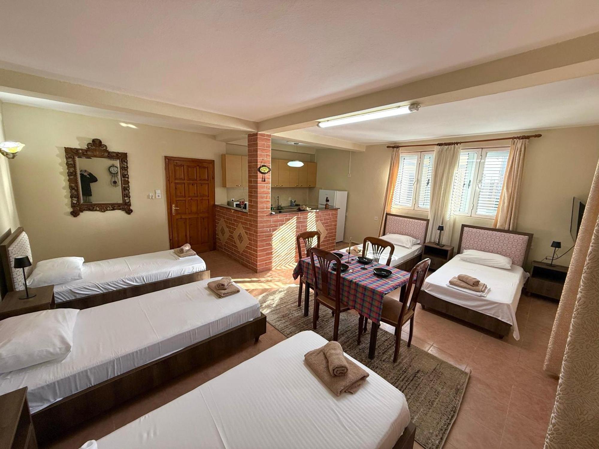 Shkodra Guest House 2 Luaran gambar