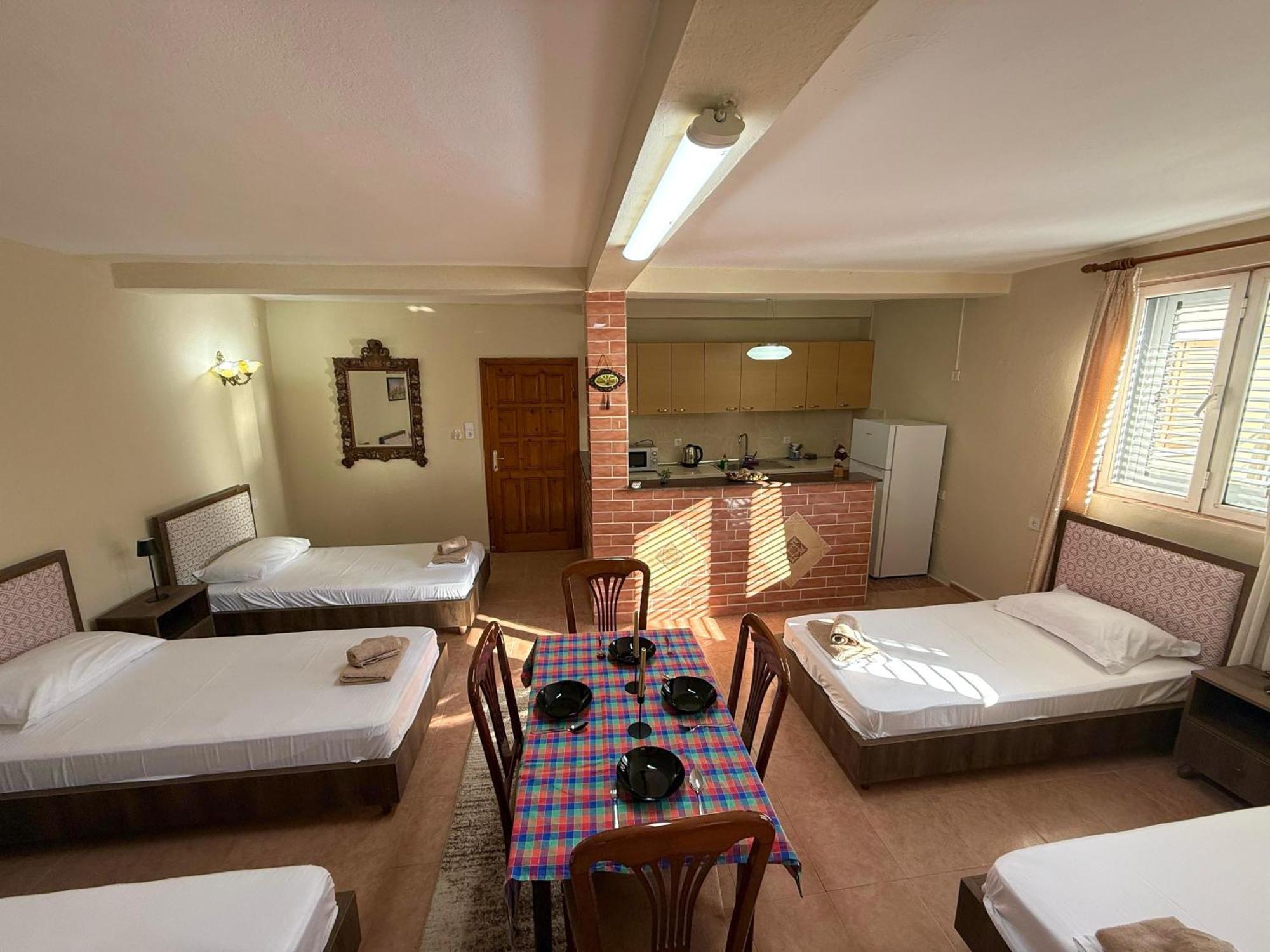 Shkodra Guest House 2 Luaran gambar